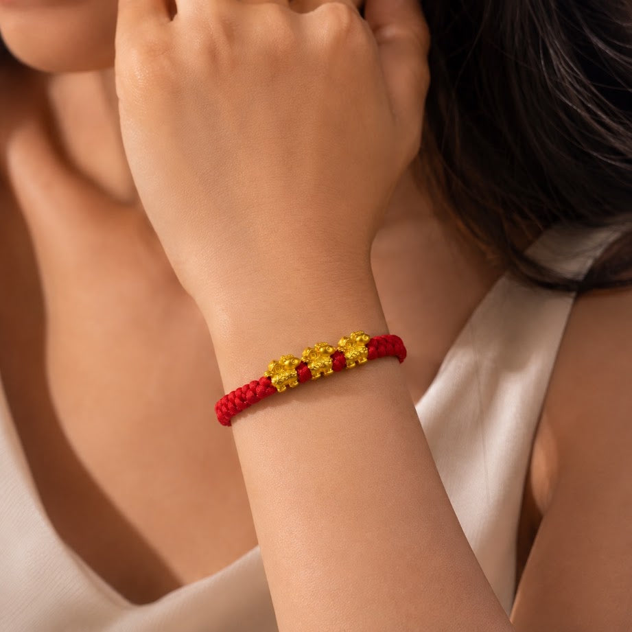24K Lucky Three Horse Charm on Red Nylon