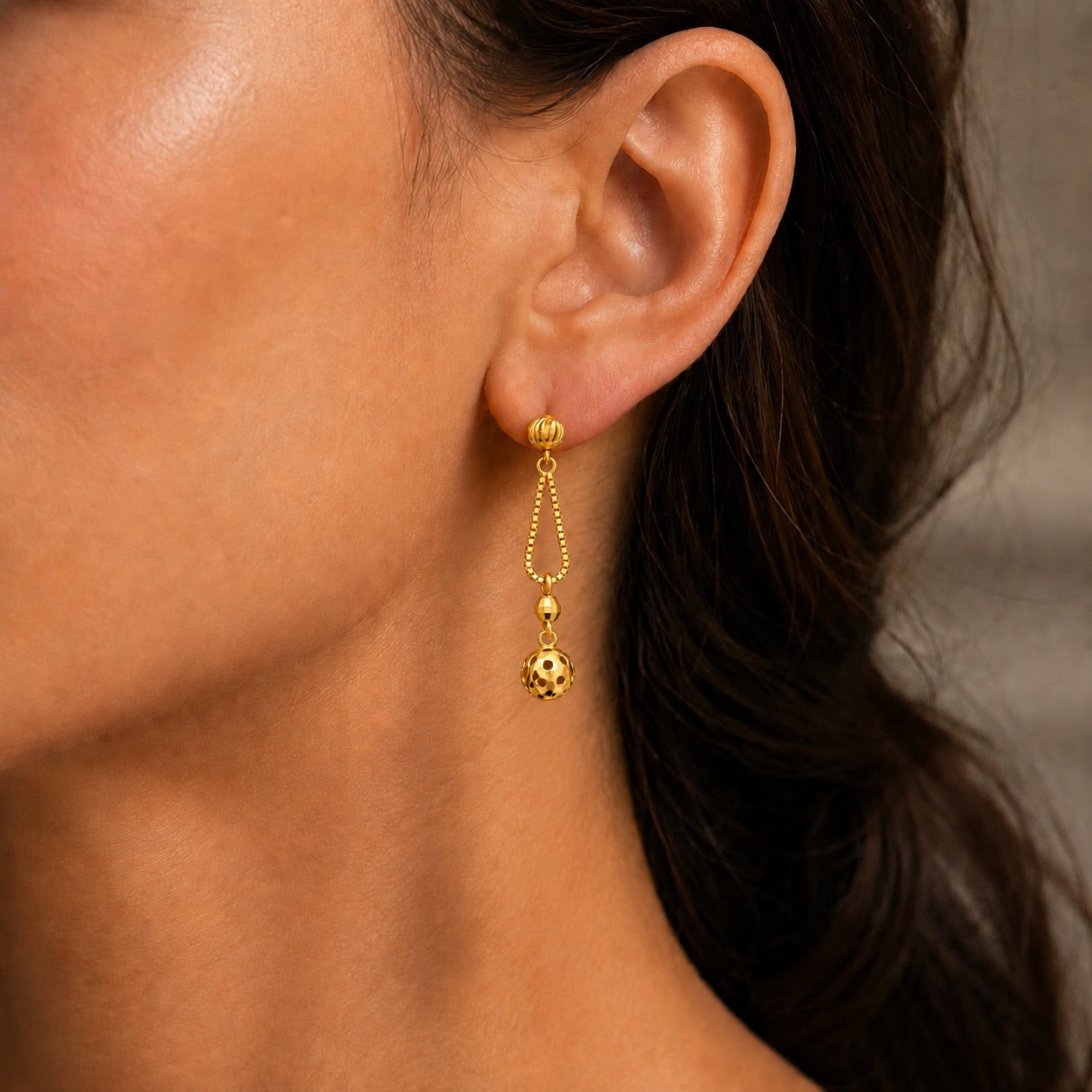 Diamond Cut Dangle Balls Stud